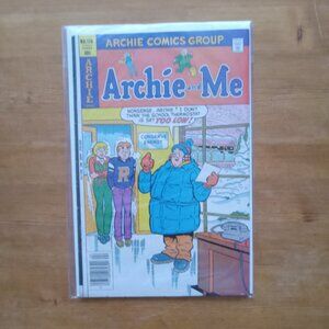 Pair of vintage Archie comics #118 in sleeve and #184